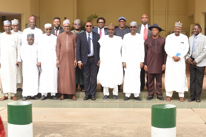 Group photo of FCT doctors during visit with FCT minister